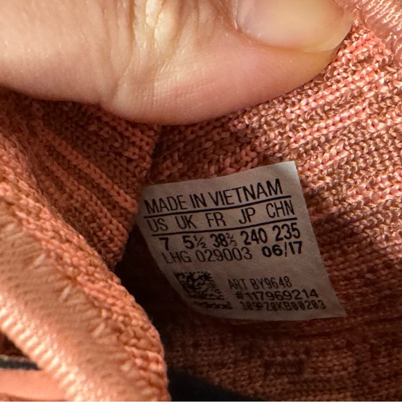 Adidas NMD R1 - Picture 2 of 4